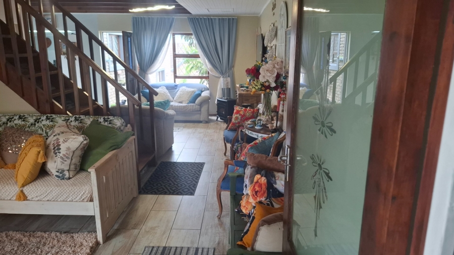3 Bedroom Property for Sale in Heiderand Western Cape